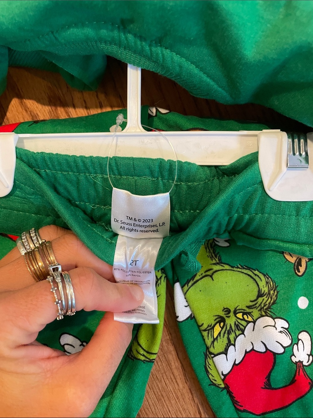 Dr. Seuss Green Grinch & Max Holiday Pajama Set - Picture 5 of 7